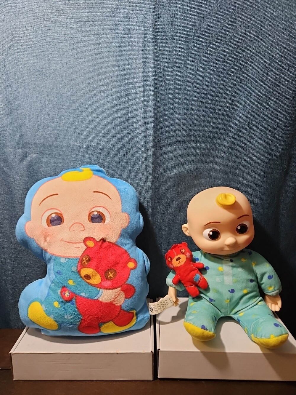 CoComelon Toy Box Musical Bedtime JJ Doll Plush Pillow 4 Mini Vehicles Jazwares - Picture 3 of 16